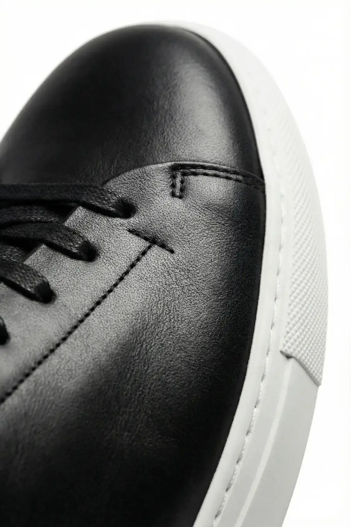 BASKET EN CUIR MODÈLE NOIR&A